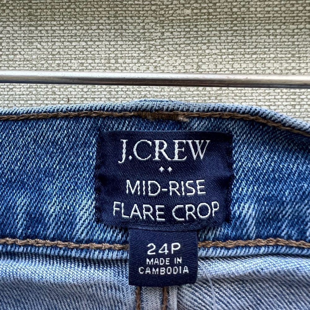 Jcrew mid rise flare crop jeans. Pristine condition, never worn.